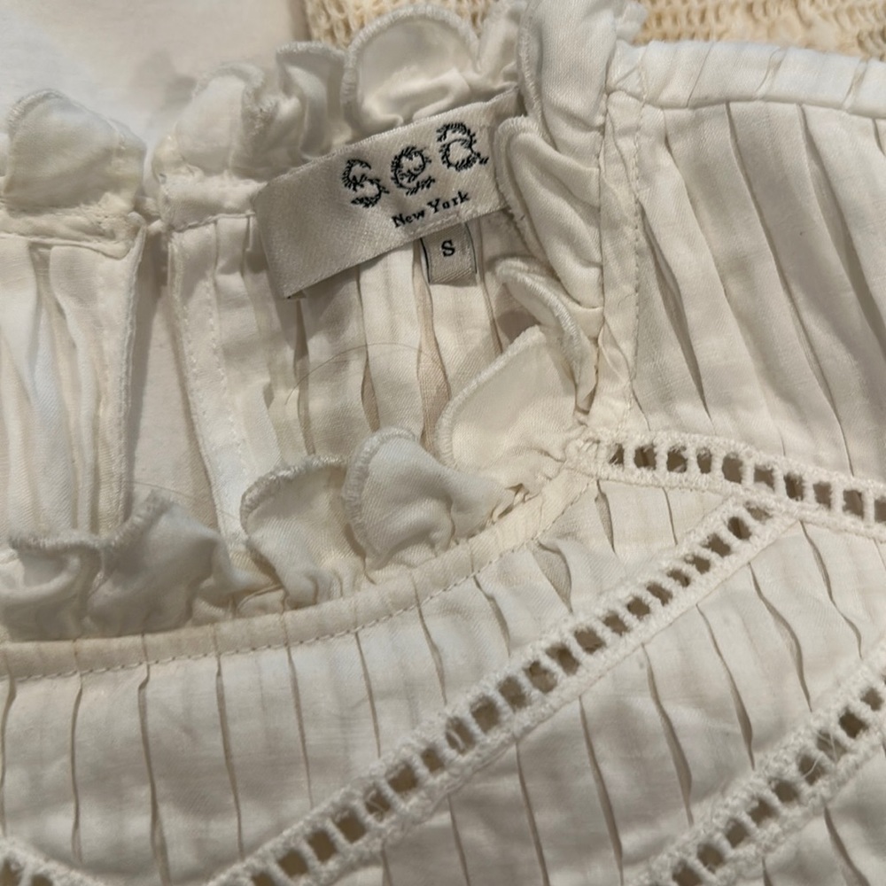 Shannon Scallop Ruffled sweater - sea size small